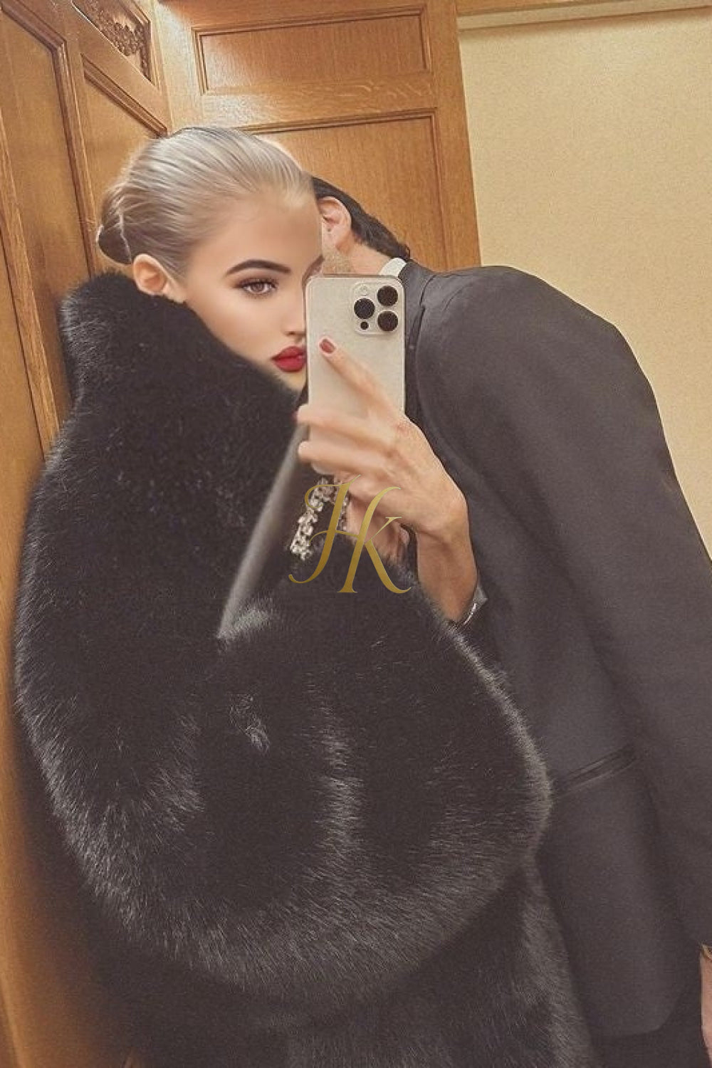 Luxurious Fox Fur Coats for women - Elevate Your Style and Warmth - kayibstrore