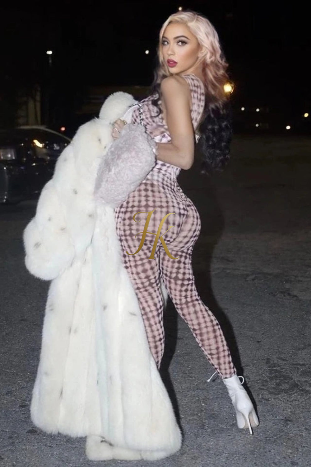 Experience Winter Elegance: Natural White Fox Fur Coat for Women – Luxurious, Stylish, and Authentically Crafted - kayibstrore