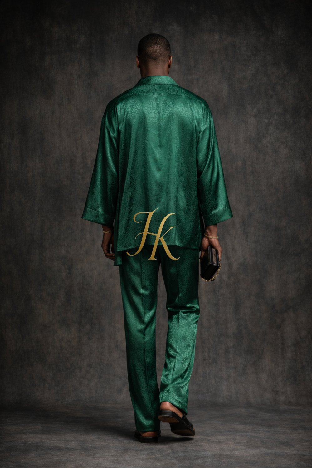 Black Stretch Jacquard Fabric – Smooth Crocodile Pattern Textile for Men’s Outfits & Couture Design