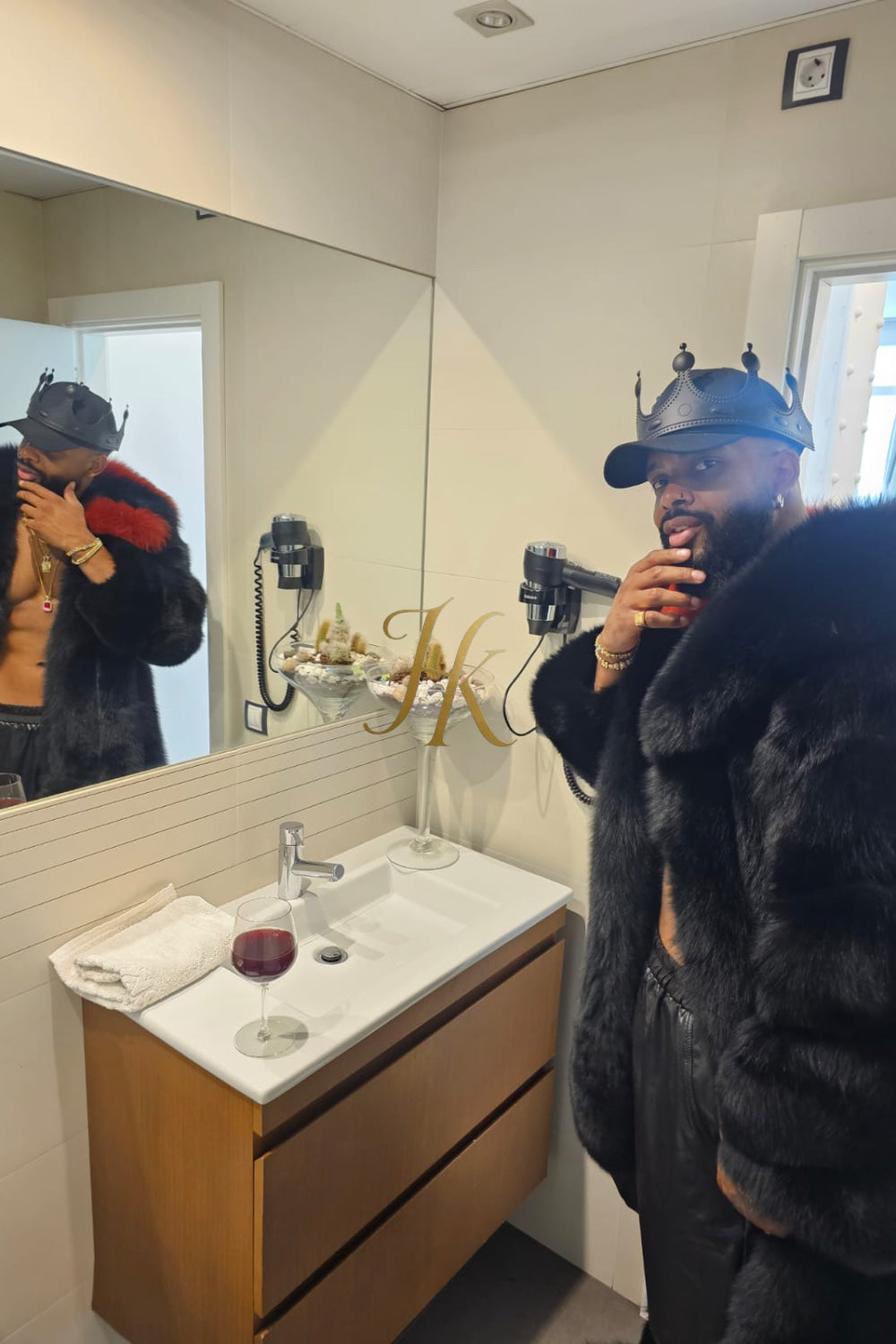 Handmade Luxurious Real Fox Fur Coats for Men and Women | Premium Winter Fashion - kayibstrore