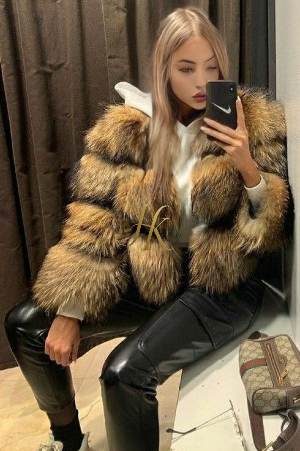 Ladies Designer Winter Coat - Stay Warm and Luxurious in Soft Fox Fur - kayibstrore