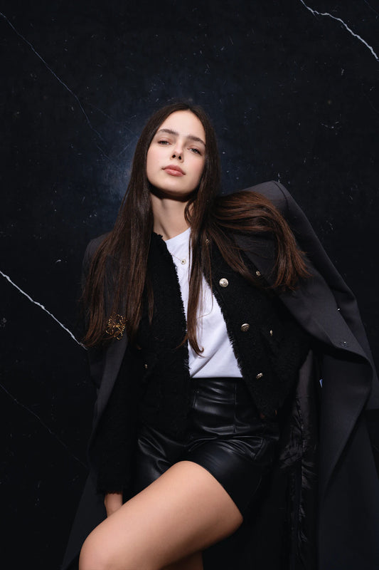 Creating Statement Looks with Minimal Premium Outfits