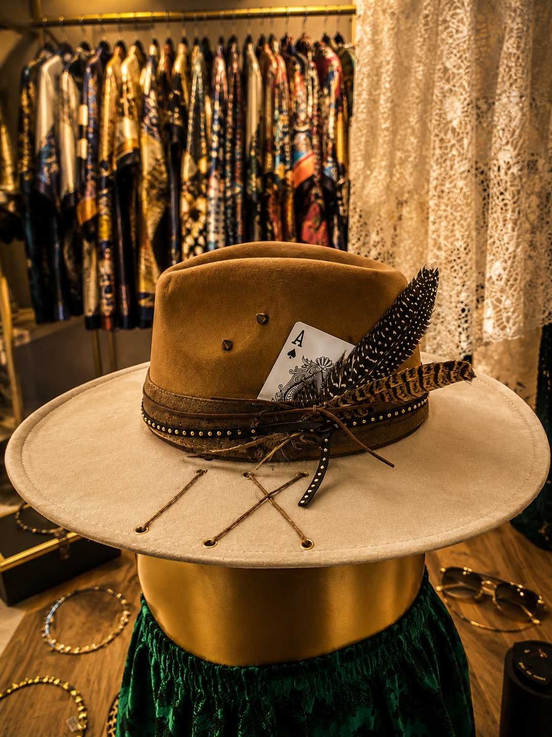 Luxury Two-Tone Western Hat – Camel & Ivory Wide Brim Fedora