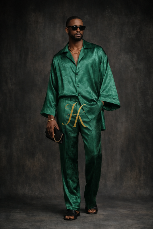 Black Stretch Jacquard Fabric – Smooth Crocodile Pattern Textile for Men’s Outfits & Couture Design